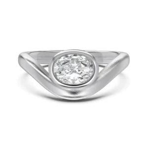 Bright Stella Collection — Oval V Ring